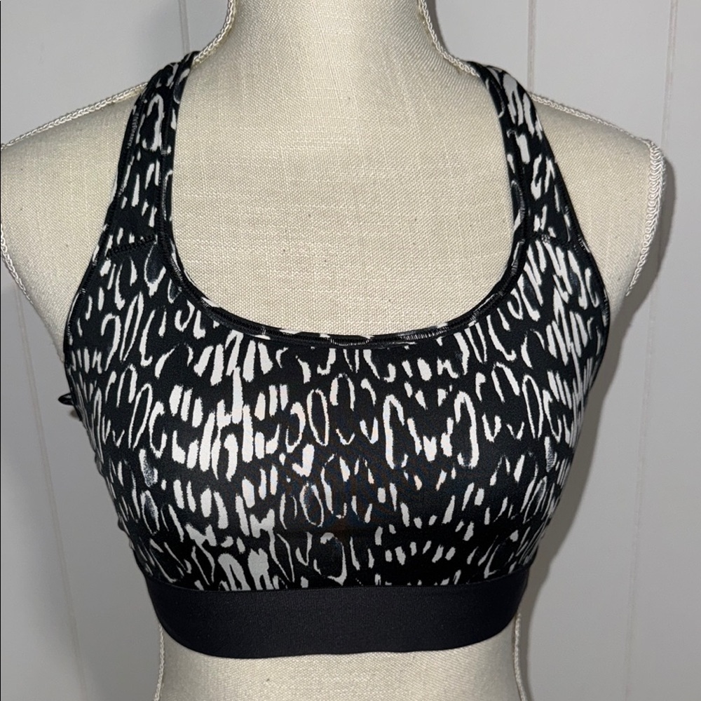 Chic Black and White Sports Bra